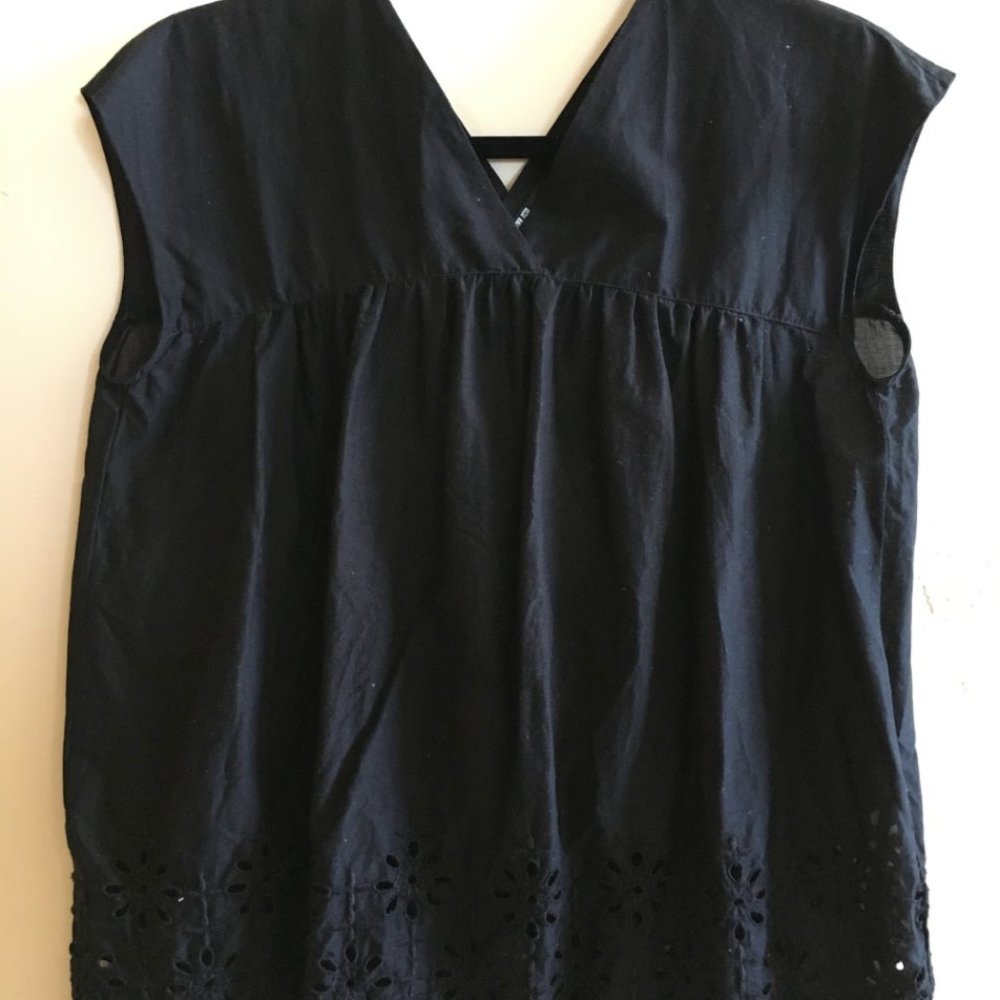 UNIQLO Light Black Top